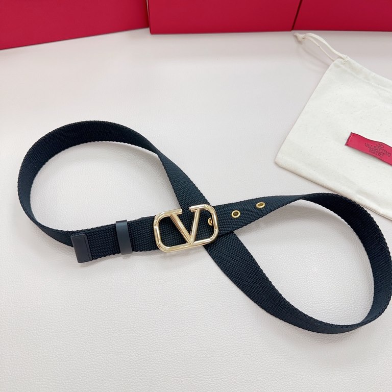 3.0cm Valentino new. Length 75.80.85.90.95.100. European size, original customized beautiful brass buckle [celebrate] [celebrate] [celebrate] [celebrate