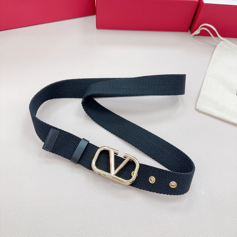 3.0cm Valentino new. Length 75.80.85.90.95.100. European size, original customized beautiful brass buckle [celebrate] [celebrate] [celebrate] [celebrate