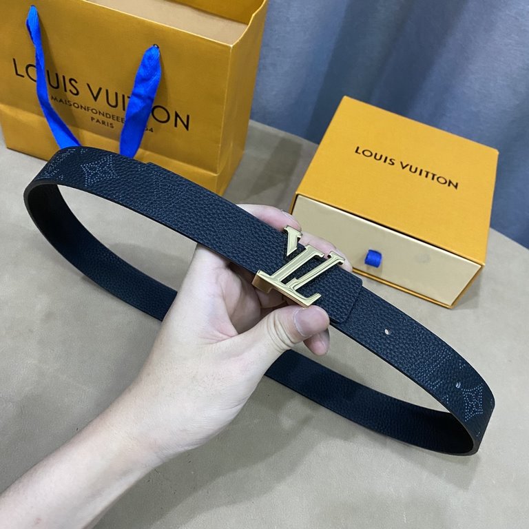 (Picture package )Width 30mm               Donkey new special limited to   women's belt width of 3cm both sides can be used Imported original calf leather decorated with openwork flower craft Classic letters buckle refin