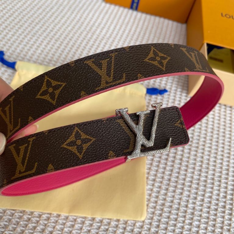 Comes with a full set of gift boxLOUIS VUITTON Louis Vuitton Overseas purchased original genuine Made in Spain - Classic reversible design, one for two Mon organ canvas leather belt, imported calfskin lining, shiny palla