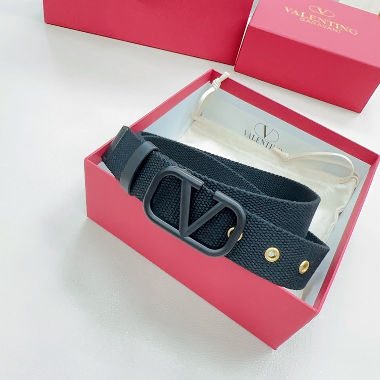 3.0cm Valentino new. Length 75.80.85.90.95.100. European size, original customized beautiful brass buckle [celebrate] [celebrate] [celebrate] [celebrate