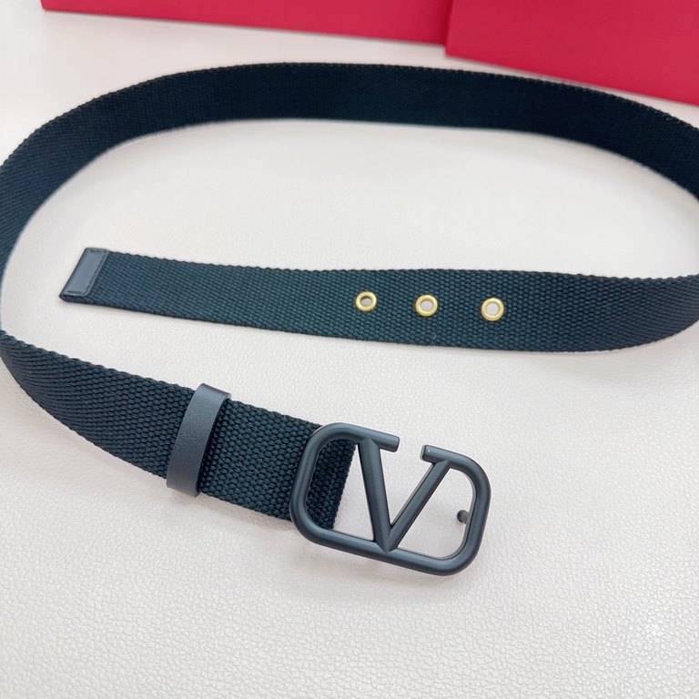 3.0cm Valentino new. Length 75.80.85.90.95.100. European size, original customized beautiful brass buckle [celebrate] [celebrate] [celebrate] [celebrate