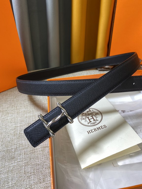 ~ Hermes new synchronized update, the original single generation purchase level, 24mm Belt body both sides of the imported original first-layer cowhide, pure steel new original buckle, the belt can be used on both sides 