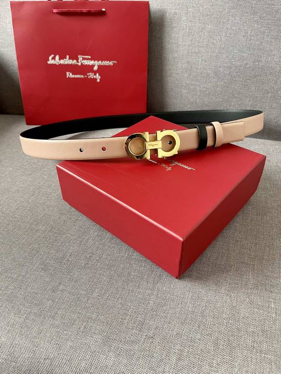 With a full set of packing gift box  Ferragamo women's double-sided imported calfskin head belt with 8 word boutique buckle, 2.5cm support NFC