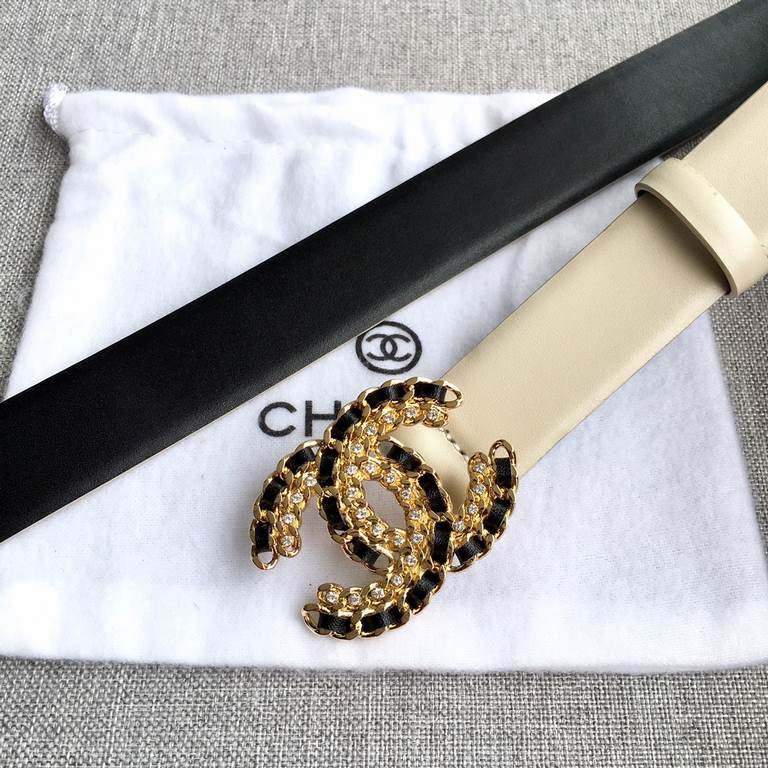 With a full set of packaging gift box   Women's Chanel counter in the sale of explosive models     Thank you for the customer feedback real pictures, top quality goods See for yourself the details 3.0CM are available Yar