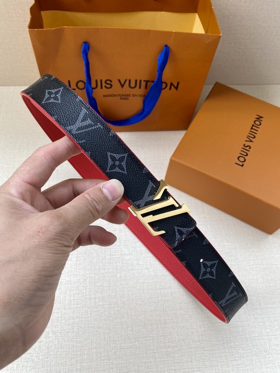 This 3.0 wide double sided LV Initiales belt in smooth cowhide leather and iconic Monogram canvas is finished with a polished LV Initiales buckle for versatile styling options that will complement your Louis Vuitton leat