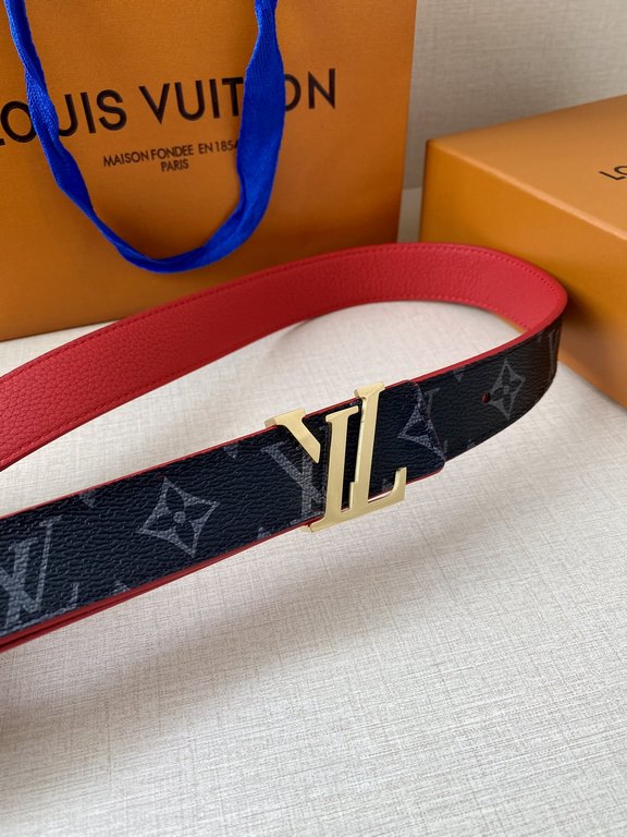 This 3.0 wide double sided LV Initiales belt in smooth cowhide leather and iconic Monogram canvas is finished with a polished LV Initiales buckle for versatile styling options that will complement your Louis Vuitton leat