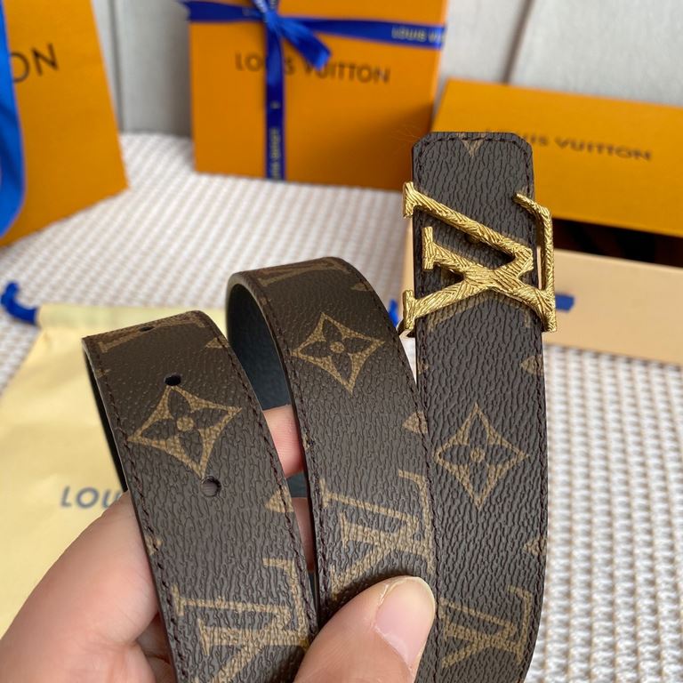 Comes with a full set of gift boxLOUIS VUITTON Louis Vuitton Overseas purchased original genuine Made in Spain - Classic reversible design, one for two Mon organ canvas leather belt, imported calfskin lining, shiny palla