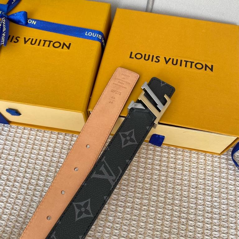 Comes with a full set of gift boxWidth 30mm LOUIS VUITTON OVERSEAS ORIGINAL GENUINE Made in Spain - Classic design Mon organ canvas leather belt Imported calfskin cream brushed bottom lining Shiny palladium-plated buckle