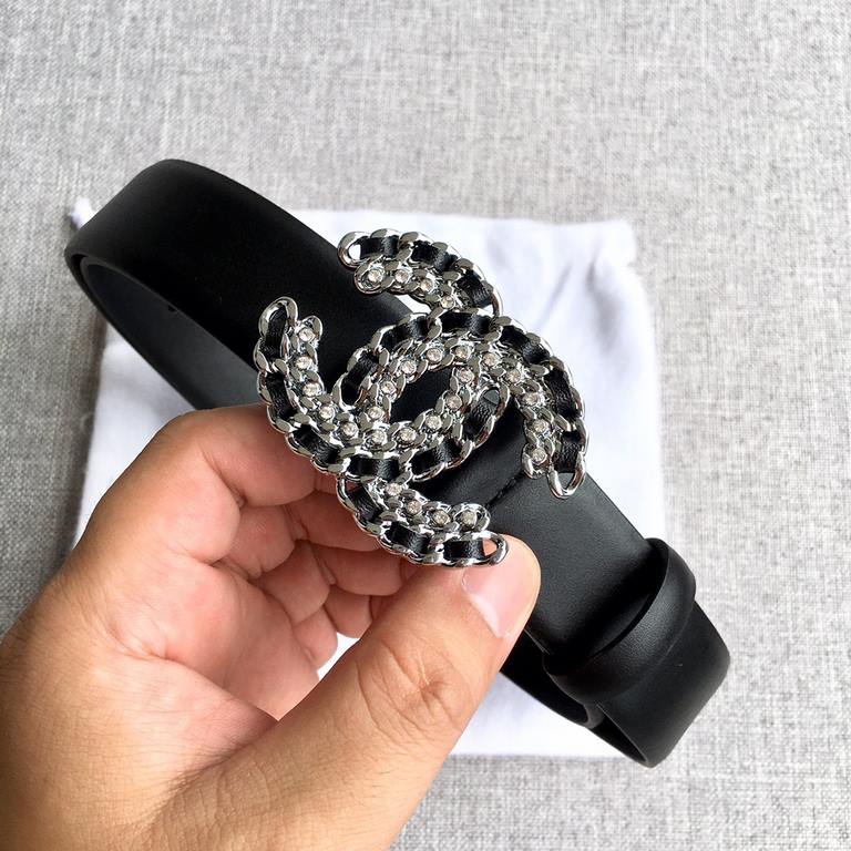 With a full set of packaging gift box   Women's Chanel counter in the sale of explosive models     Thank you for the customer feedback real pictures, top quality goods See for yourself the details 3.0CM are available Yar