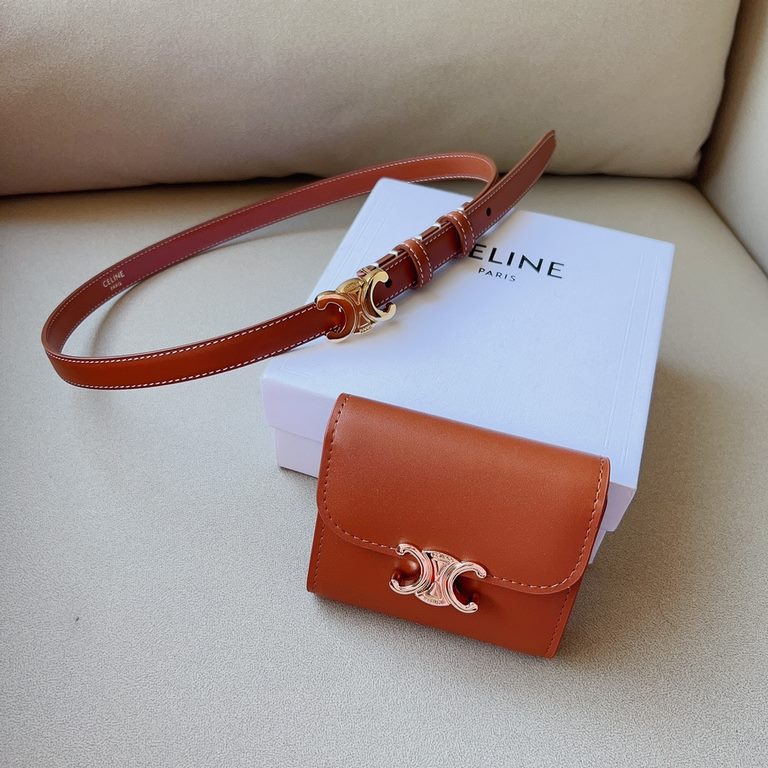 celine TRIOMPHE medium logo print and cowhide leather beltLogo print and cowhide leather TRIOMPHE with collar buckle and buckle fasteningLoop buckle and leather edges Light brown stitching, belt pouch belt 1.8 Cm two pac