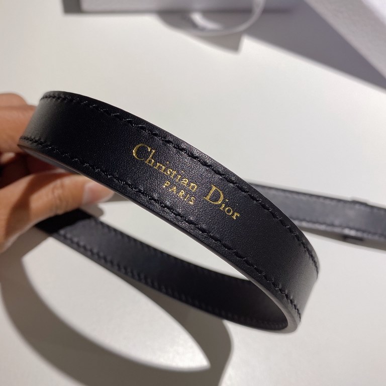 CD Dior 2.0cm Women's Belt Counter counter with Dior letter buckle, imported calfskin, star with the same belt, versatile explosive models. With a full set of packaging gift box