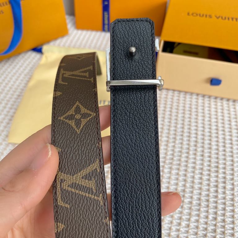 Comes with a full set of gift boxLOUIS VUITTON Louis Vuitton Overseas purchased original genuine Made in Spain - Classic reversible design, one for two Mon organ canvas leather belt, imported calfskin lining, shiny palla