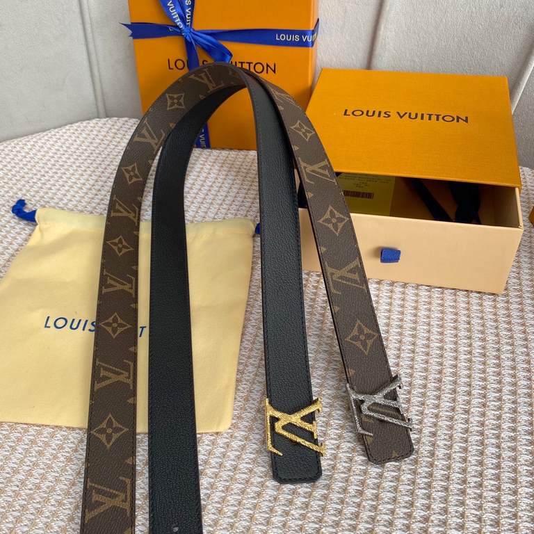 Comes with a full set of gift boxLOUIS VUITTON Louis Vuitton Overseas purchased original genuine Made in Spain - Classic reversible design, one for two Mon organ canvas leather belt, imported calfskin lining, shiny palla