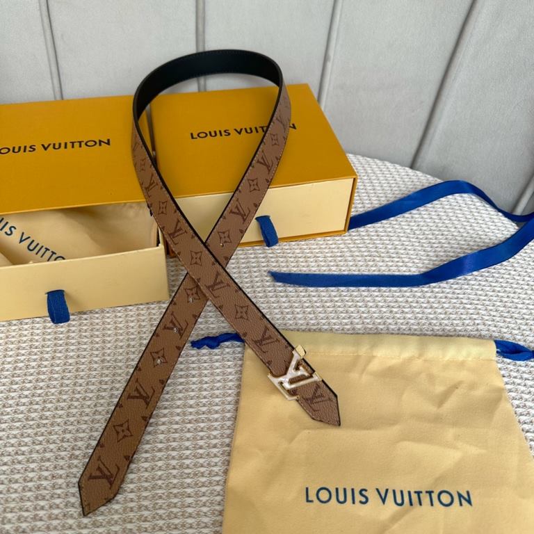 Lv pyrmide Truck L OEiI reversible belt 】 Donkey ladies   belt width 2.5cm Classic color coffee flower   calf leather plain bottom with new flower interlocking buckle can be worn on both sides of the fashionable and gene