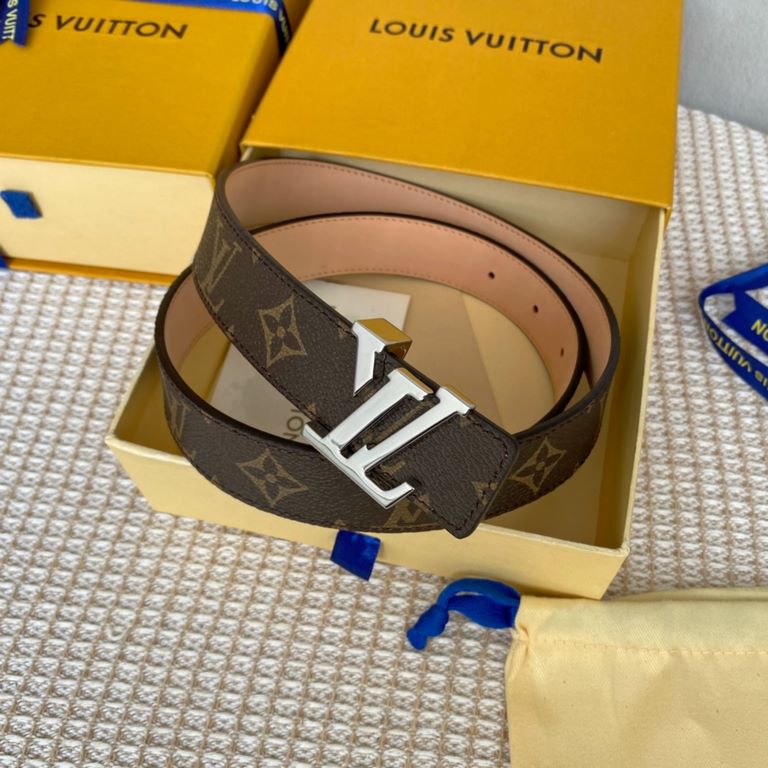 Comes with a full set of gift boxWidth 30mm LOUIS VUITTON OVERSEAS ORIGINAL GENUINE Made in Spain - Classic design Mon organ canvas leather belt Imported calfskin cream brushed bottom lining Shiny palladium-plated buckle