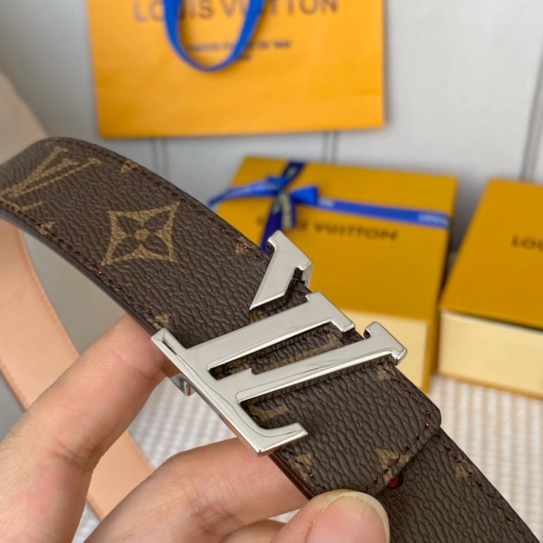 Comes with a full set of gift boxWidth 30mm LOUIS VUITTON OVERSEAS ORIGINAL GENUINE Made in Spain - Classic design Mon organ canvas leather belt Imported calfskin cream brushed bottom lining Shiny palladium-plated buckle