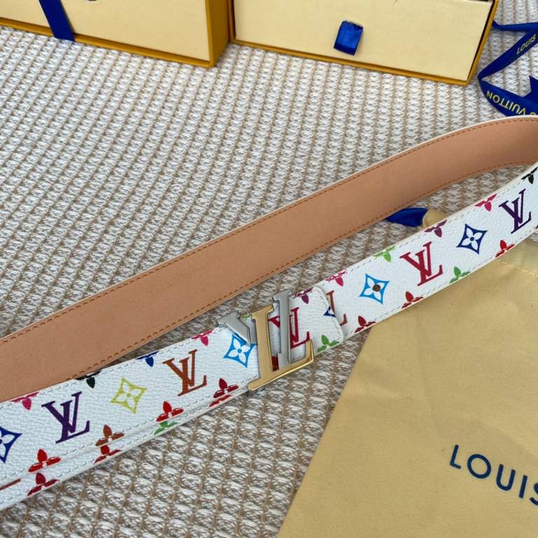 Comes with a full set of gift boxWidth 30mm LOUIS VUITTON OVERSEAS ORIGINAL GENUINE Made in Spain - Classic design Mon organ canvas leather belt Imported calfskin cream brushed bottom lining Shiny palladium-plated buckle