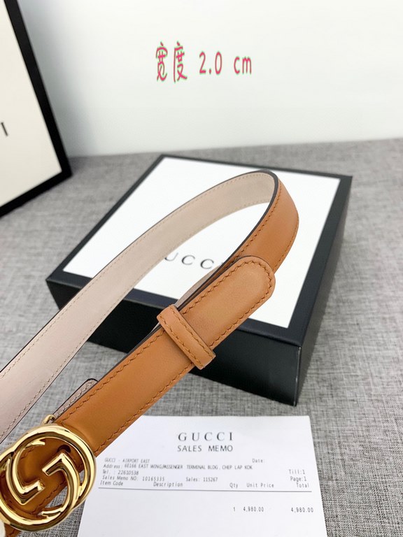 Width 2.0cm G U C C I This slim belt is crafted from polished calf leather with a double G buckle.