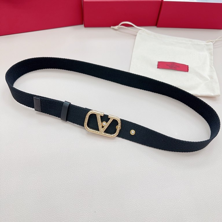 3.0cm Valentino new. Length 75.80.85.90.95.100. European size, original customized fine brass buckle [celebrate] [celebrate] [celebrate] [celebrate