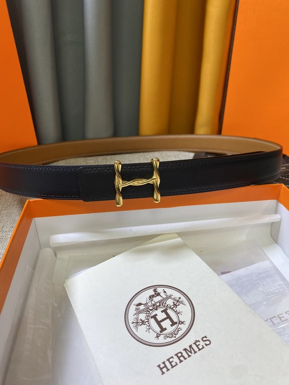 ~ Hermes new synchronized update, the original single generation purchase level, 24mm Belt body both sides of the imported original first-layer cowhide, pure steel new original buckle, the belt can be used on both sides 