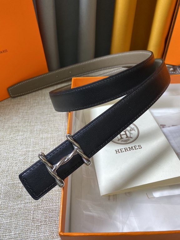 ~ Hermes new synchronized update, the original single generation purchase level, 24mm Belt body both sides of the imported original first-layer cowhide, pure steel new original buckle, the belt can be used on both sides 