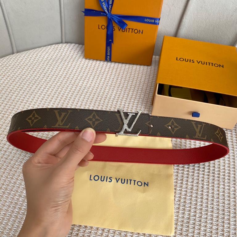 Comes with a full set of gift boxLOUIS VUITTON Louis Vuitton Overseas purchased original genuine Made in Spain - Classic reversible design, one for two Mon organ canvas leather belt, imported calfskin lining, shiny palla