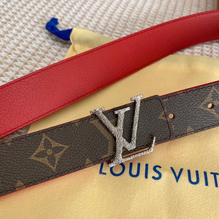 Comes with a full set of gift boxLOUIS VUITTON Louis Vuitton Overseas purchased original genuine Made in Spain - Classic reversible design, one for two Mon organ canvas leather belt, imported calfskin lining, shiny palla