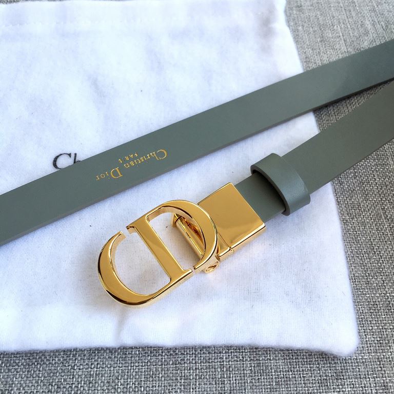 With full set of packaging gift box Dior Women's New 2.0CM The French designer once said, The belt is the ideal accessory that is adept at emphasizing the lines of the waist. The CD belt collection is made of exquisite l