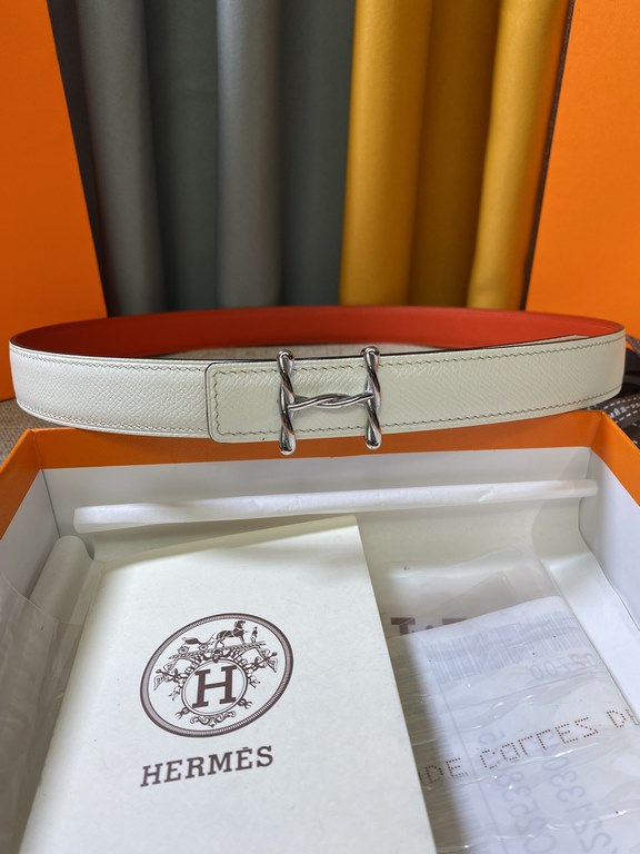 ~ Hermes new synchronized update, the original single generation purchase level, 24mm Belt body both sides of the imported original first-layer cowhide, pure steel new original buckle, the belt can be used on both sides 