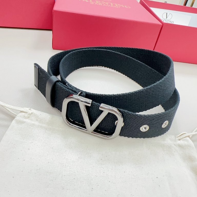 3.0cm Valentino new. Length 75.80.85.90.95.100. European size, original customized beautiful brass buckle [celebrate] [celebrate] [celebrate] [celebrate