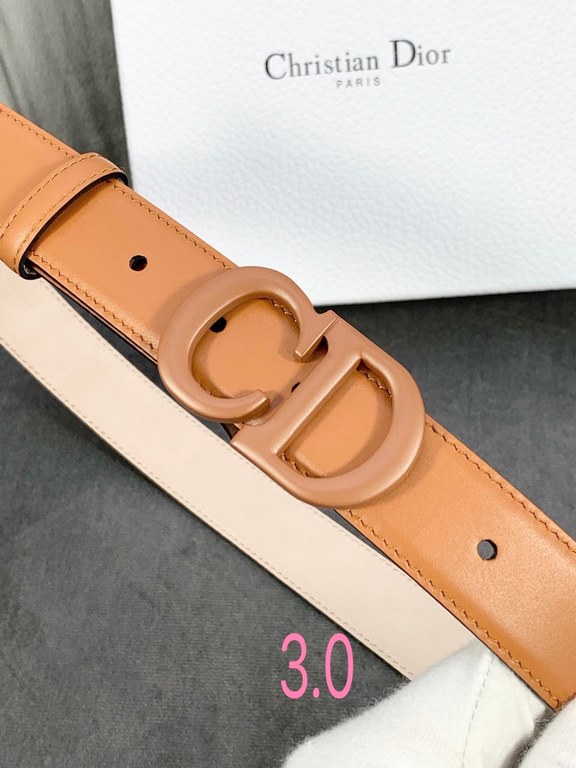 Width 3.0cm Dior (Dior) explosion of flat wireless belt body  Saddle head layer calf leather belt.Lacquered metal CD logo in imported double-layer cowhide leather.