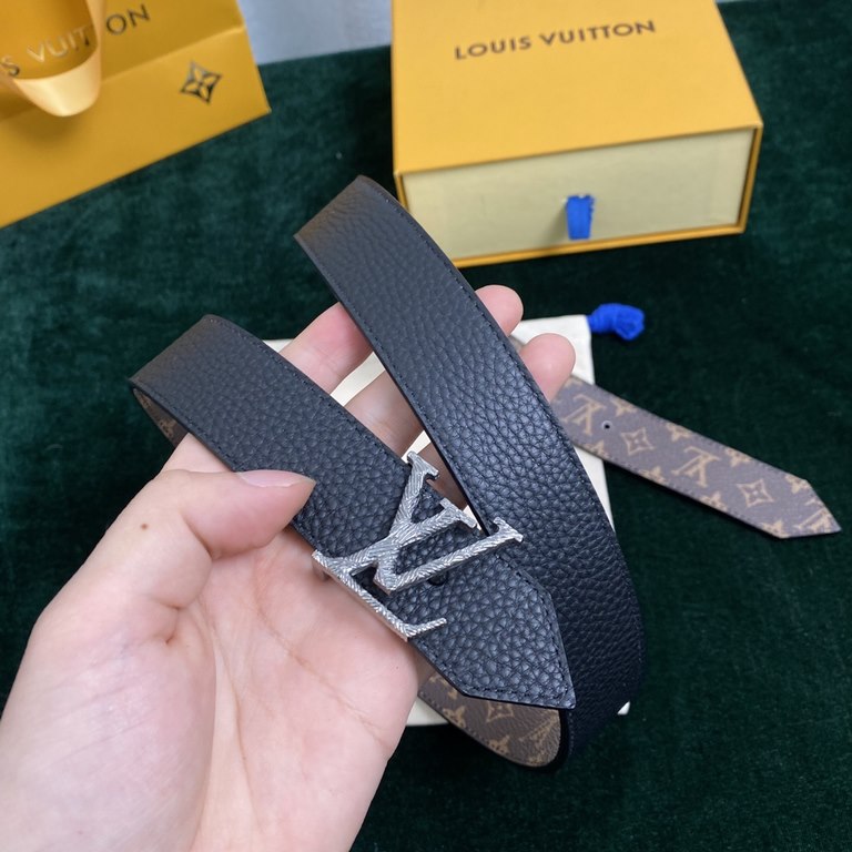 Comes with a full set of gift box.Donkey brand counter synchronization new original   women's belt series width 30 mm M0067 Elegant canvas design with imported Lychee grain cowhide leather can be worn on both sides Eye-c