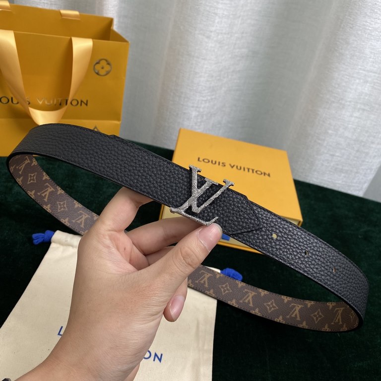 Comes with a full set of gift box.Donkey brand counter synchronization new original   women's belt series width 30 mm M0067 Elegant canvas design with imported Lychee grain cowhide leather can be worn on both sides Eye-c