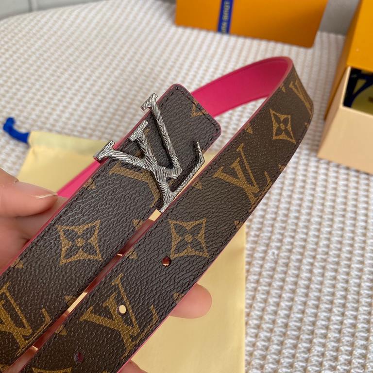 Comes with a full set of gift boxLOUIS VUITTON Louis Vuitton Overseas purchased original genuine Made in Spain - Classic reversible design, one for two Mon organ canvas leather belt, imported calfskin lining, shiny palla