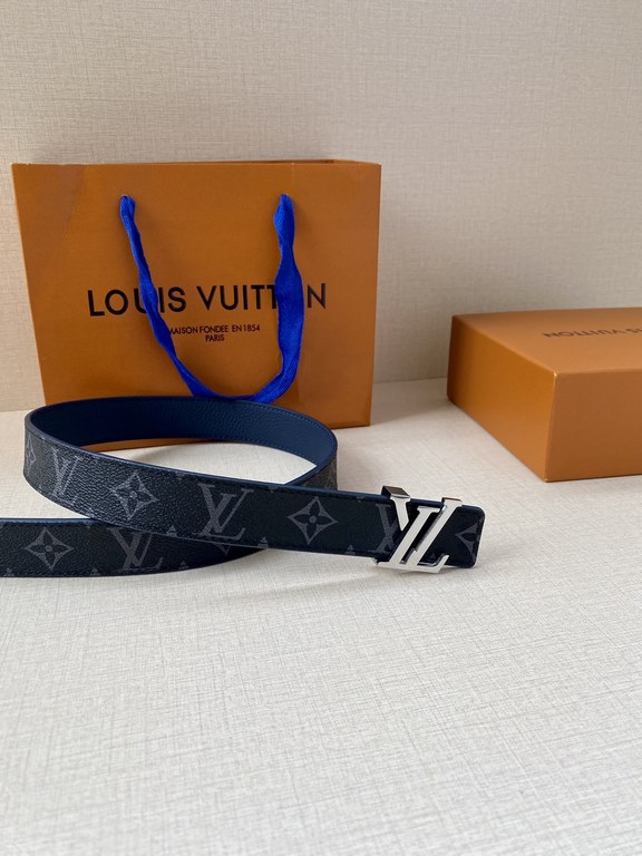 This 3.0 wide double sided LV Initiales belt in smooth cowhide leather and iconic Monogram canvas is finished with a polished LV Initiales buckle for versatile styling options that will complement your Louis Vuitton leat