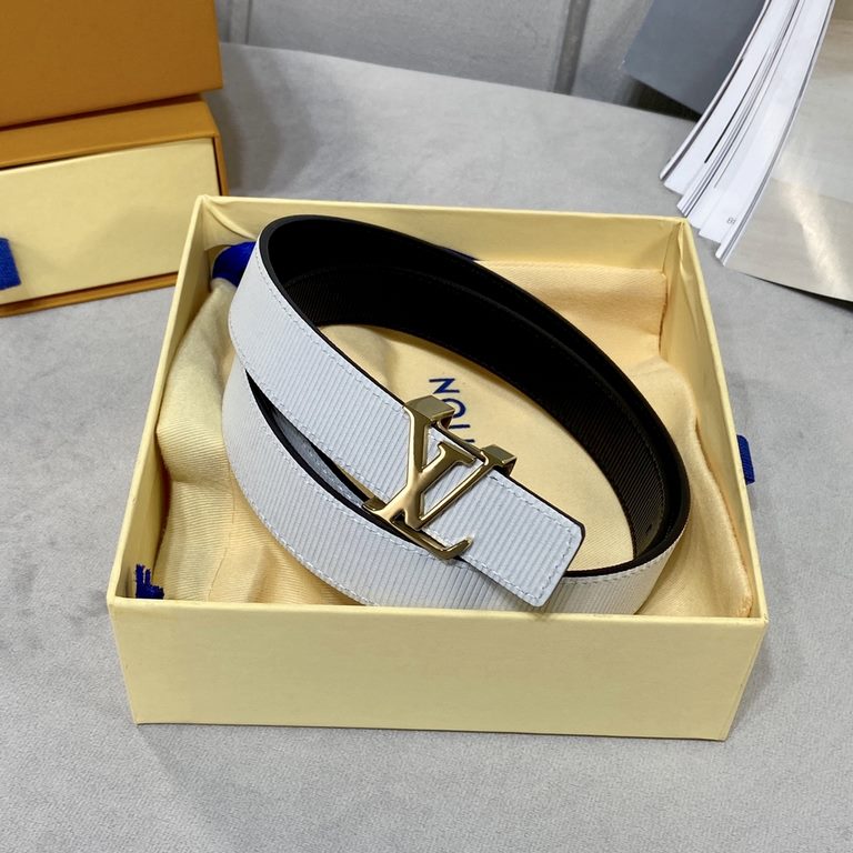 Comes in a fully packaged gift box  .               The newest   belt. Width 25mm Reversible calfskin leather embossed striped black on white Reversible with refined faux jade buckle