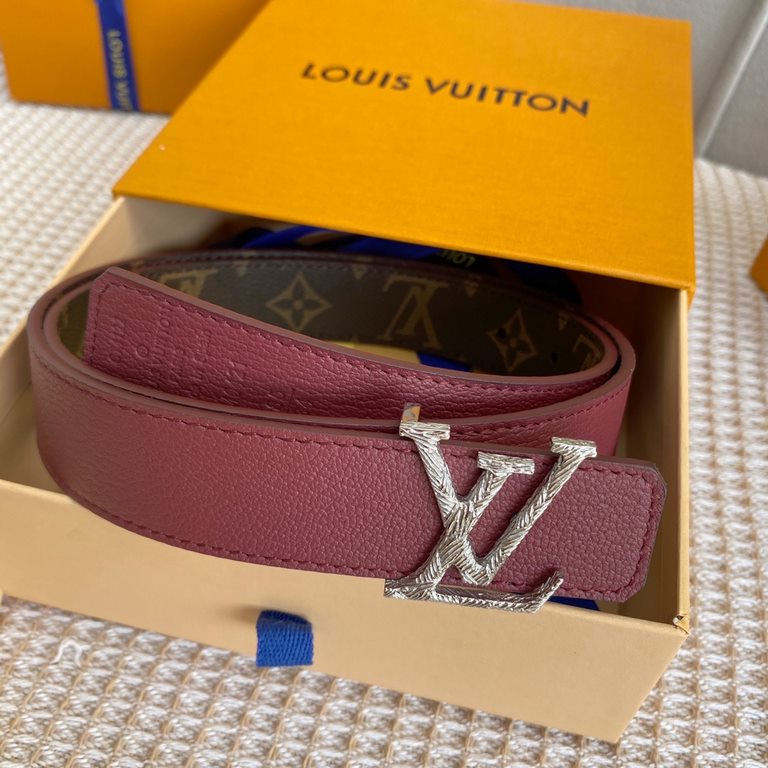 Comes with a full set of gift boxLOUIS VUITTON Louis Vuitton Overseas purchased original genuine Made in Spain - Classic reversible design, one for two Mon organ canvas leather belt, imported calfskin lining, shiny palla