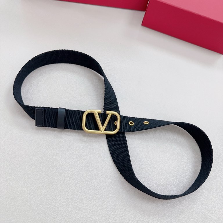 3.0cm Valentino new. Length 75.80.85.90.95.100. European size, original customized beautiful brass buckle [celebrate] [celebrate] [celebrate] [celebrate