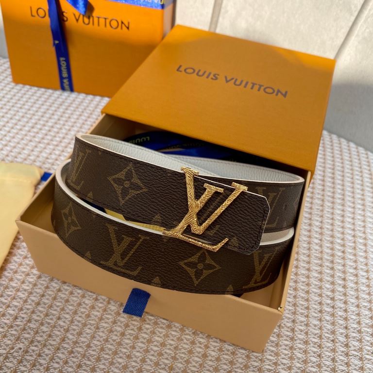 Comes with a full set of gift boxLOUIS VUITTON Louis Vuitton Overseas purchased original genuine Made in Spain - Classic reversible design, one for two Mon organ canvas leather belt, imported calfskin lining, shiny palla