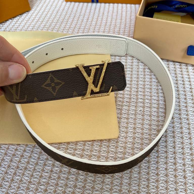 Comes with a full set of gift boxLOUIS VUITTON Louis Vuitton Overseas purchased original genuine Made in Spain - Classic reversible design, one for two Mon organ canvas leather belt, imported calfskin lining, shiny palla