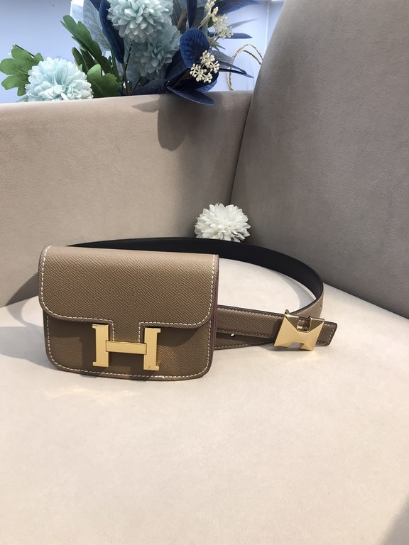 Hermes belt   belt bag at first sight is our innate fashion intuition, with different fashion collocation straight to the senses, light and shadow flow out of the aura, in the square inches between the integration of sel