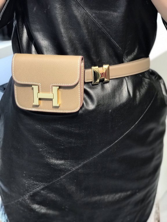 Hermes belt   belt bag at first sight is our innate fashion intuition, with different fashion collocation straight to the senses, light and shadow flow out of the aura, in the square inches between the integration of sel