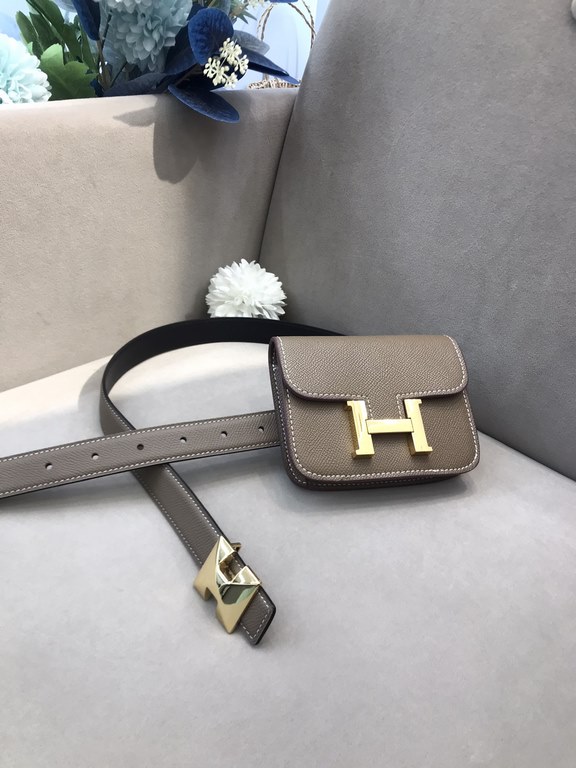 Hermes belt   belt bag at first sight is our innate fashion intuition, with different fashion collocation straight to the senses, light and shadow flow out of the aura, in the square inches between the integration of sel