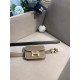 Hermes belt   belt bag at first sight is our innate fashion intuition, with different fashion collocation straight to the senses, light and shadow flow out of the aura, in the square inches between the integration of sel