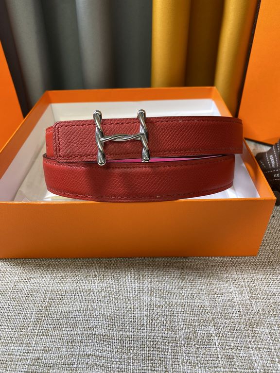 ~ Hermes new synchronized update, the original single generation purchase level, 24mm Belt body both sides of the imported original first-layer cowhide, pure steel new original buckle, the belt can be used on both sides 