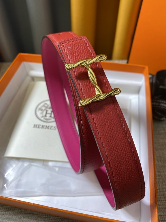 ~ Hermes new synchronized update, the original single generation purchase level, 24mm Belt body both sides of the imported original first-layer cowhide, pure steel new original buckle, the belt can be used on both sides 