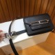 Hermes pig nose fanny pack   belt, the bag has to send a shoulder strap can be diagonally across the shoulder, the belt can be taken out for single use, imported original leather, worth having, on the body effect is very