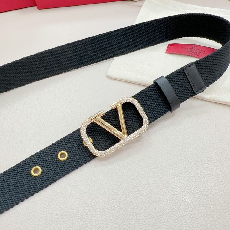 3.0cm Valentino new. Length 75.80.85.90.95.100. European size, original customized beautiful brass buckle [celebrate] [celebrate] [celebrate] [celebrate