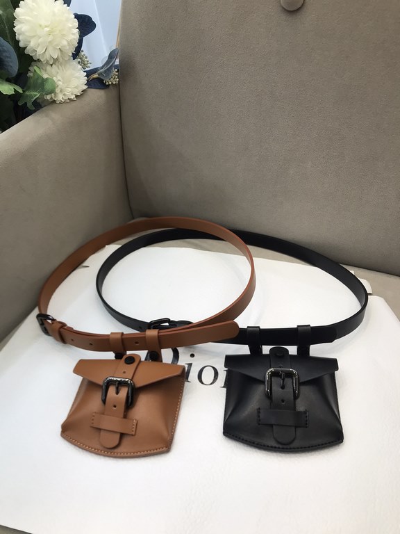 ～Dior women's designer models belt fanny pack ~ 18MM. gun buckle hardware belt smooth delicate leather, with the effect of super good-looking turnover rate of 100 percent on the body, all yards. Number NPJ-2-3081